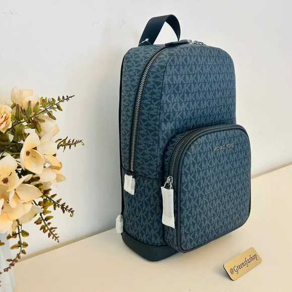 Michael Kors MK Cooper Logo Sling Pack ADMRL/PLBLUE - Picture 3 of 9